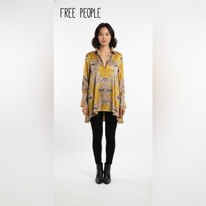 FREE PEOPLE- GOLD FLOWY BLOUSE- size‎ Small.